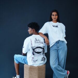 “Solo Levelling” Oversized Tee (White)